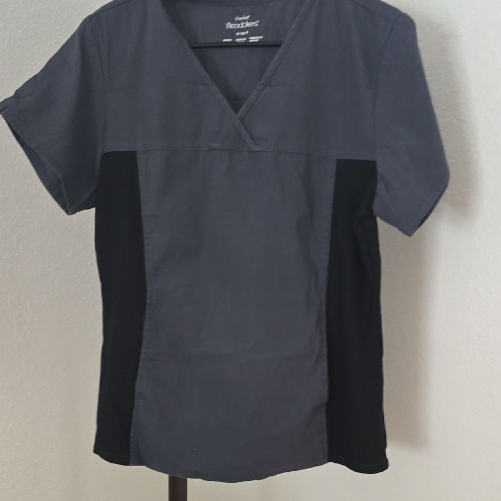 Women's Gray and Black Top